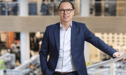 Stark vokser og investerer